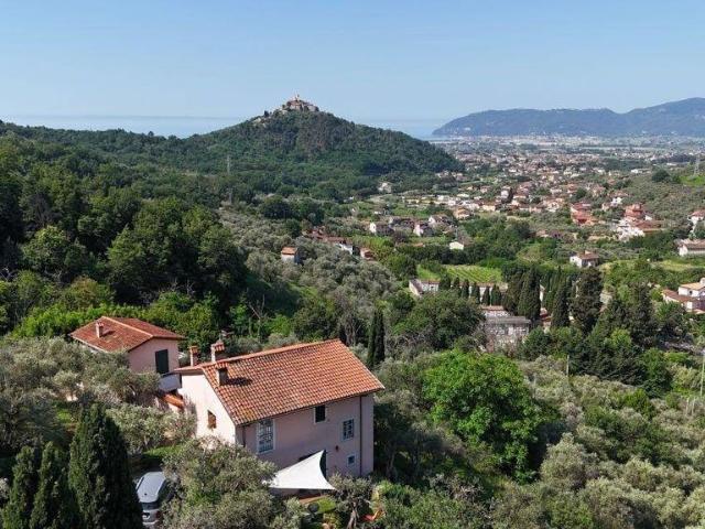 Esclusiva villa di 246 mq in vendita Luni, Liguria