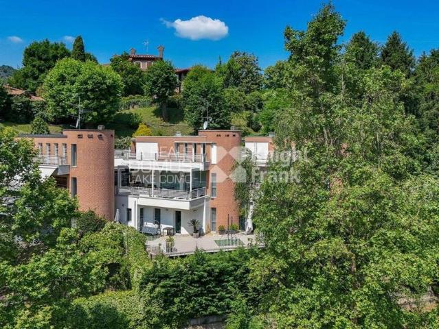 Esclusiva villa di 250 mq in vendita Salita dei Cappuccini, 25/A, Como, Lombardia