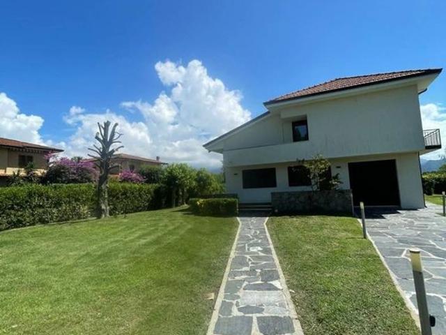 Esclusiva villa di 250 mq in vendita Via Castruccio Castracani, Pietrasanta, Lucca, Toscana