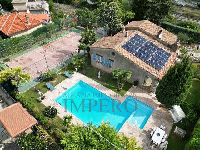Esclusiva villa di 250 mq in vendita Via Gallardi, 63, Ventimiglia, Liguria