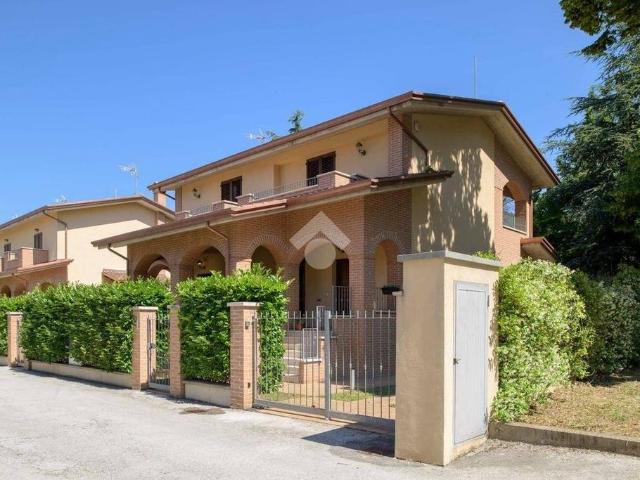 Esclusiva villa di 250 mq in vendita Via Perugina, Gubbio, Umbria