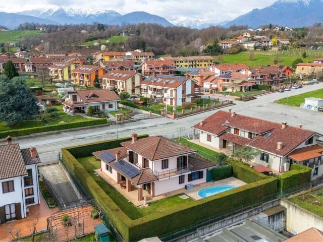 Esclusiva villa di 252 mq in vendita Strada Brandin, 8, Bricherasio, Piemonte