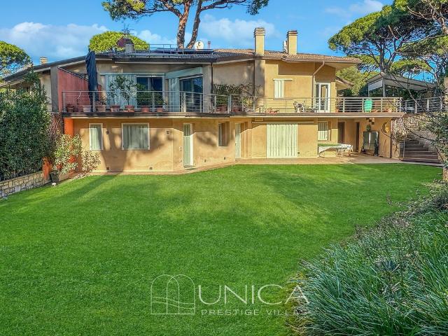 Esclusiva villa di 260 mq in vendita Loc. Roccamare, Castiglione della Pescaia, Grosseto, Toscana