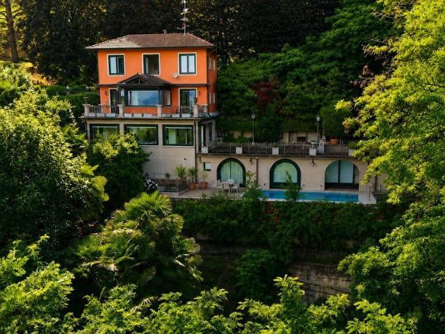 Prestigiosa villa in vendita Meina, Piemonte