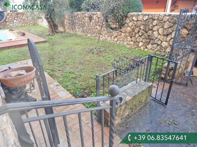 Esclusiva villa di 292 mq in vendita Via Loredano Bizzali, Ciampino, Roma, Lazio