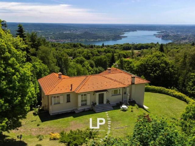 Esclusiva villa di 300 mq in vendita Case Sparse Poggio Alto, 21, Nebbiuno, Novara, Piemonte