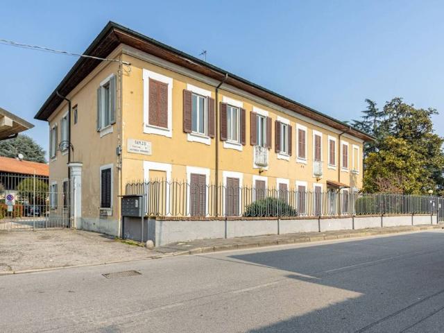 Esclusiva villa di 353 mq in vendita Via 4 Novembre, Peschiera Borromeo, Lombardia
