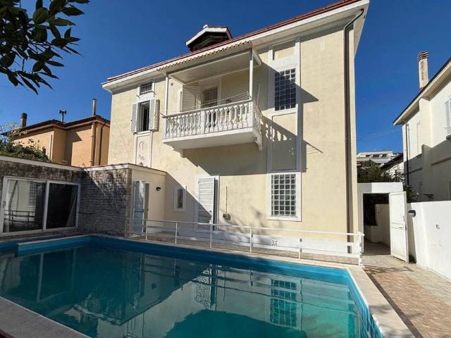Esclusiva villa di 426 mq in vendita Livorno, Toscana