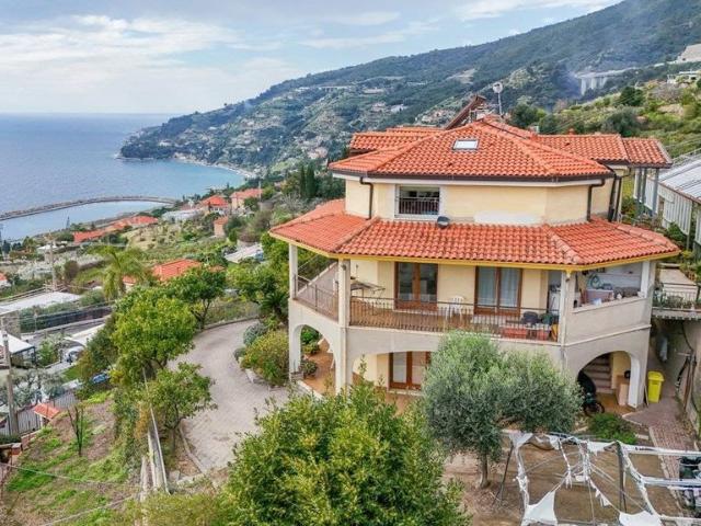 Esclusiva villa di 451 mq in vendita Strada Porrine, 40, Ospedaletti, Imperia, Liguria