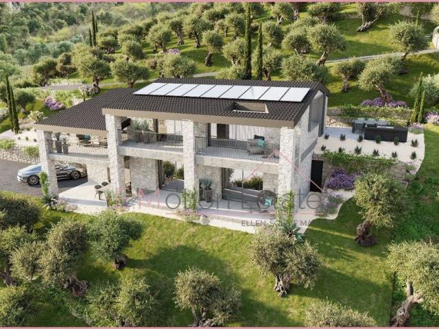 Esclusiva villa di 497 mq in vendita Via per Ca' Tronconi, Torri del Benaco, Veneto