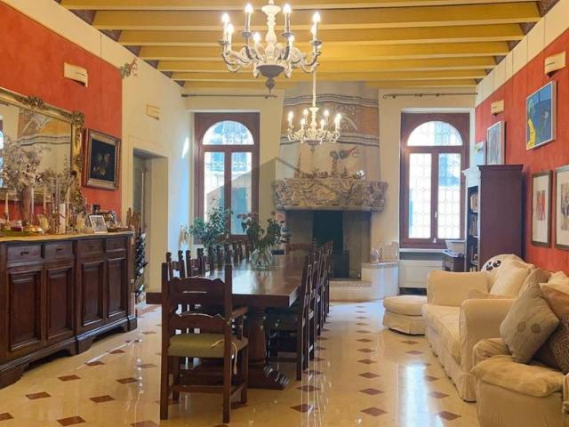 Esclusiva villa di 510 mq in vendita Verona, Italia