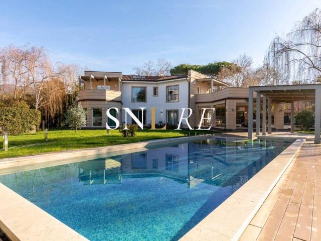 Esclusiva villa di 565 mq in affitto Via della Barbiera, Forte dei Marmi, Lucca, Toscana