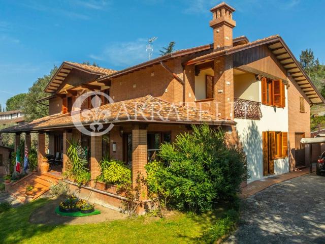 Esclusiva villa di 620 mq in vendita Magione, Umbria