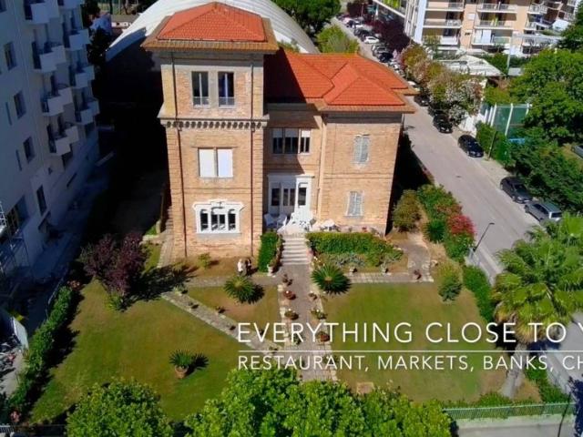 Esclusiva villa di 670 mq in vendita Lungomare Zara, 109, Giulianova, Abruzzo