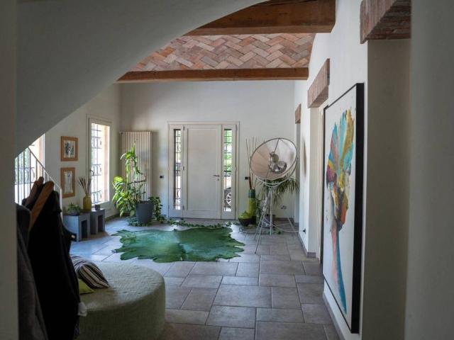 Esclusiva villa di 730 mq in vendita Strada Cadiane, 181, Modena, Emilia Romagna