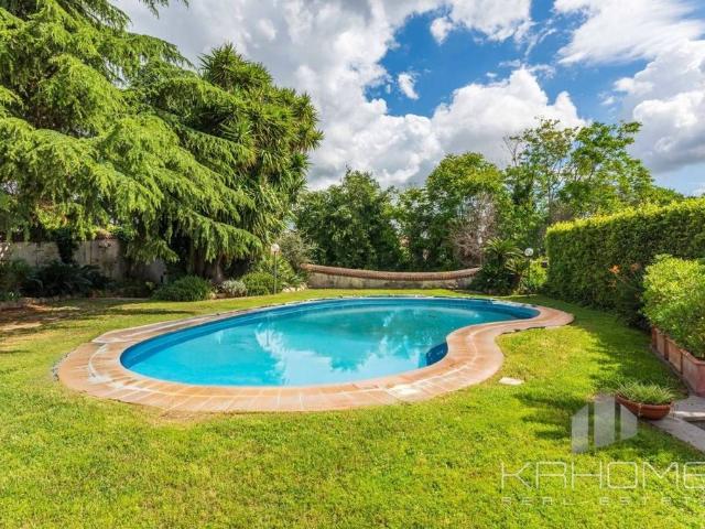 Esclusiva villa di 750 mq in vendita Roma, Italia