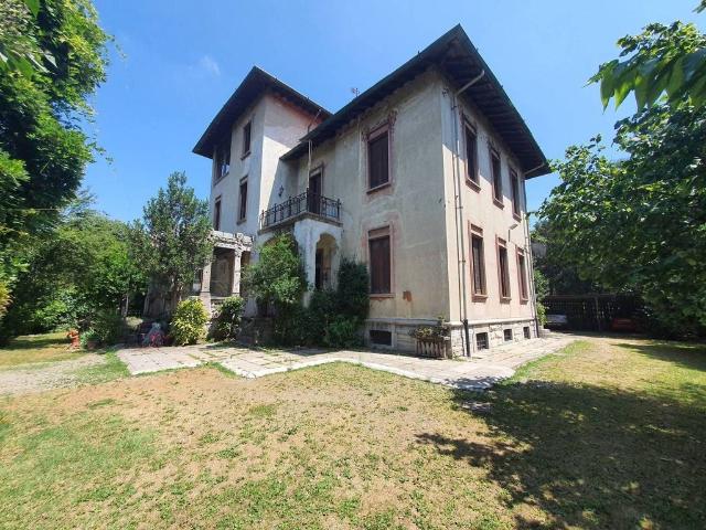 Esclusiva villa di 900 mq in vendita Via Vittorio Emanuele II, 54, Corsico, Milano, Lombardia