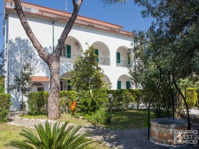 Esclusiva villa di 992 mq in vendita Via Lama, Taranto, Puglia