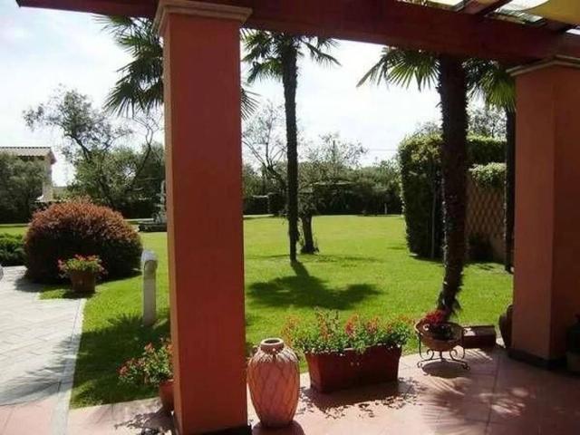 Esclusiva villa in vendita Urb. Ronchi Quercioli Rinchiostra, Massa, Toscana