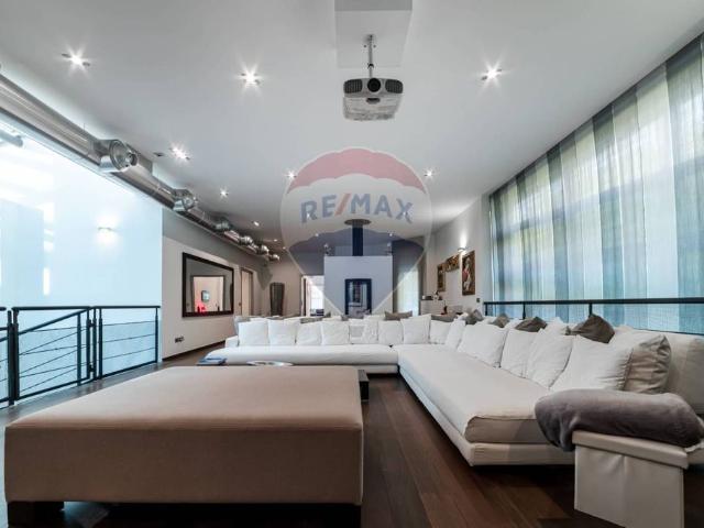 Esclusiva villa in vendita Via Giuseppe Verdi, 2, Trezzano sul Naviglio, Lombardia