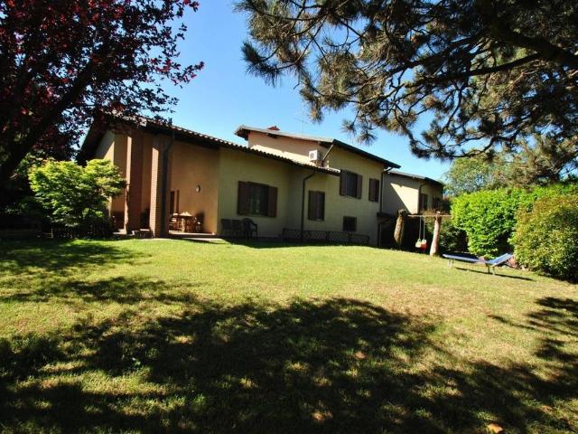Esclusiva villa in vendita Via Giosuè Carducci, 11, Cisliano, Lombardia