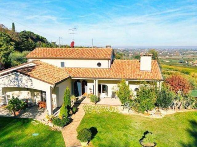 Esclusiva villa in vendita Via Giovanni XXIII, Longiano, Forlì Cesena, Emilia Romagna