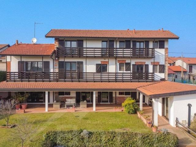 Villa di 352 mq in vendita Via Guglielmo Marconi 21, Gattico, Piemonte