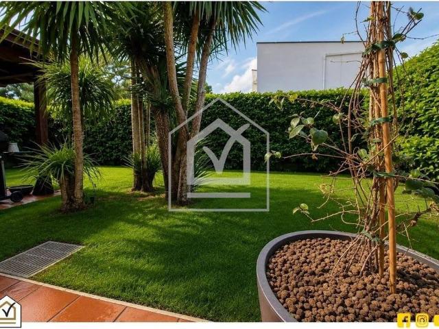 Esclusiva villa in vendita Via dei Gerani, Noicattaro, Puglia