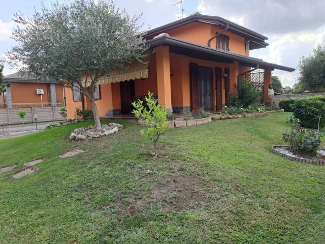 Esclusiva villa in vendita Via della Circonvallazione, 41, Dairago, Milano, Lombardia