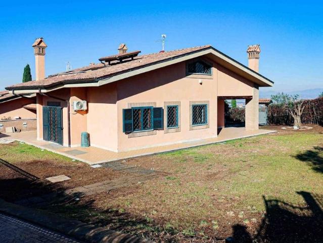 Esclusiva villa in vendita Via Enrico Fermi No Number, Frascati, Roma, Lazio