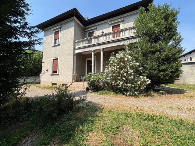 Esclusiva villa in vendita Via Isonzo, 43, Mariano Comense, Lombardia
