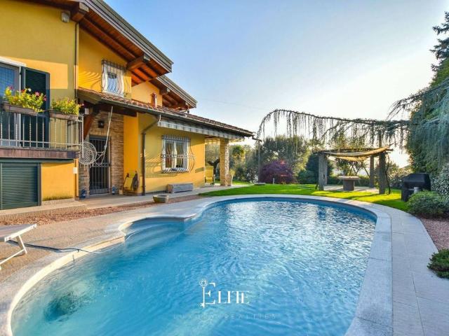 Esclusiva villa in vendita Via Monte Grappa, 28, Besozzo, Varese, Lombardia
