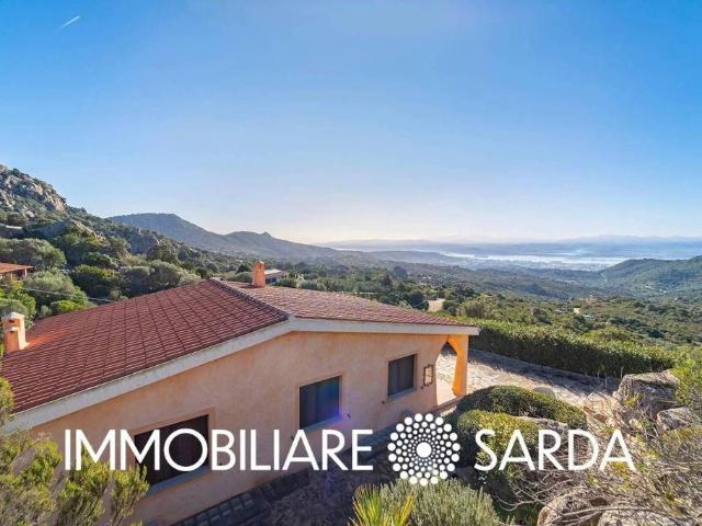 Esclusiva villa in vendita Via S'Iscoglia, Olbia, Sassari, Sardegna