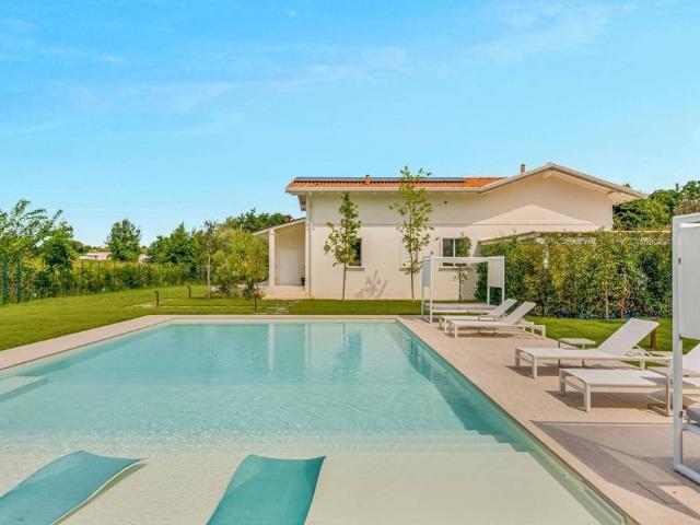 Esclusiva villa in vendita Via Palmiro Togliatti, Forte dei Marmi, Toscana