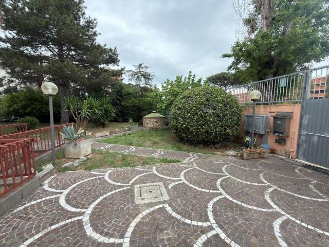Esclusiva villa in vendita Viale Camillo Sabatini, Roma, Lazio