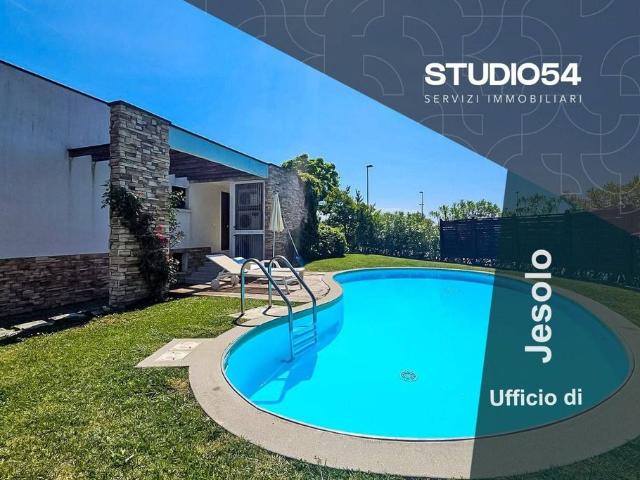 Esclusiva villa in vendita Viale delle Rondini, 20, Caorle, Venezia, Veneto