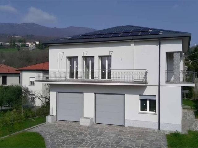 Esclusiva villa in vendita Gavirate, Italia