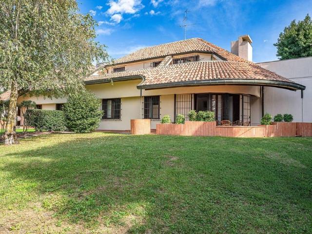 Esclusiva villa in vendita Giussano, Lombardia