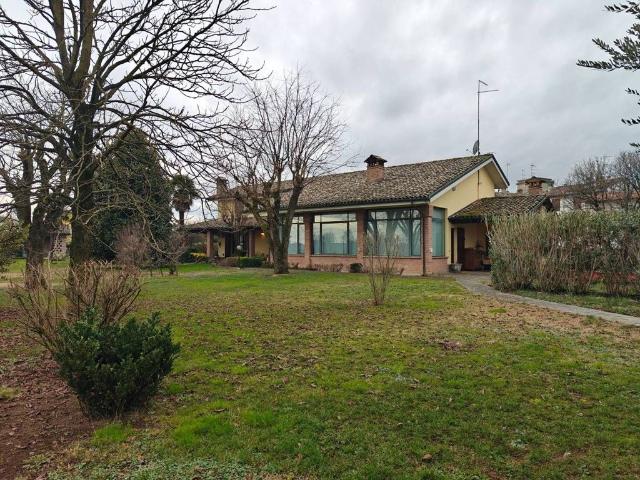 Villa in vendita Parma, Emilia Romagna