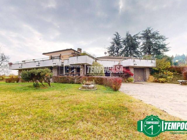 Esclusiva villa in vendita Strada alla Collina, Valenza, Alessandria, Piemonte