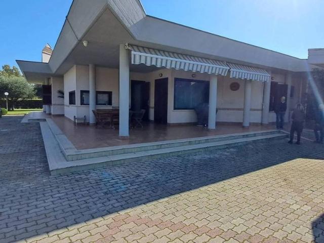 Esclusiva villa in vendita Strada Lunga, 39, Latina, Lazio