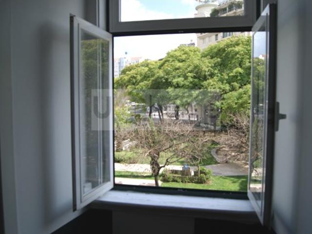 Escritório nas Av. Novas