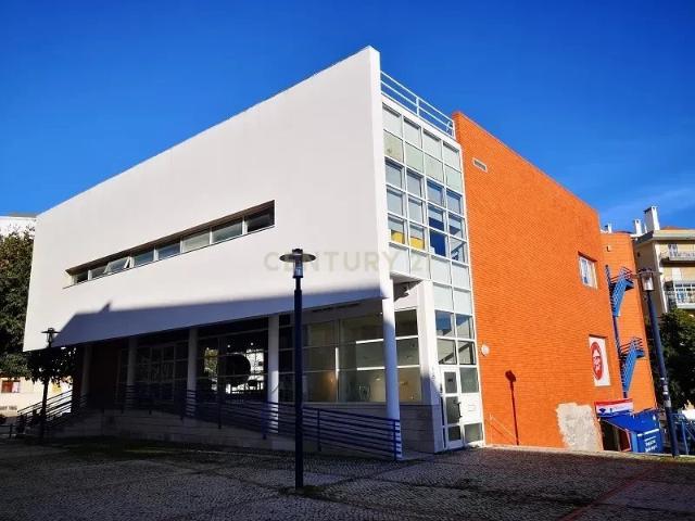 Escritório no Restelo/Espaço Comercial no Restelo