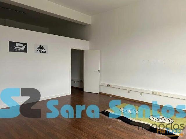 Escritorio C/WC Privativa ao Continente Vila Nova Gaia | 26034063029