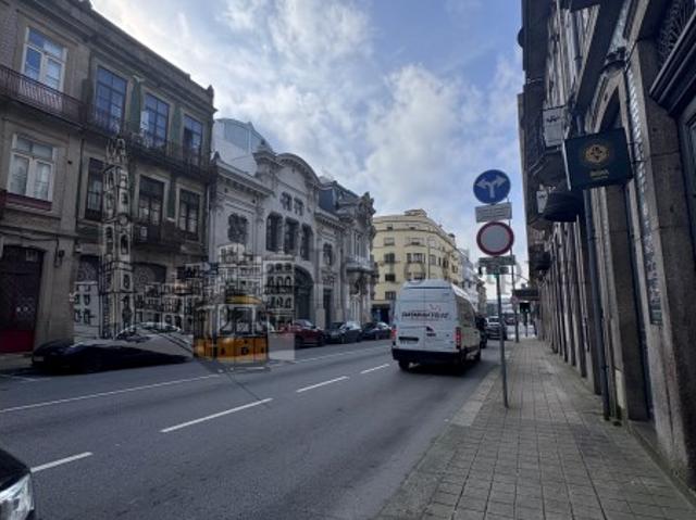 Escritório, Cedofeita, Santo Ildefonso, Sé, Miragaia, São Nicolau e Vitória, Porto | BPI Expresso Imobiliário