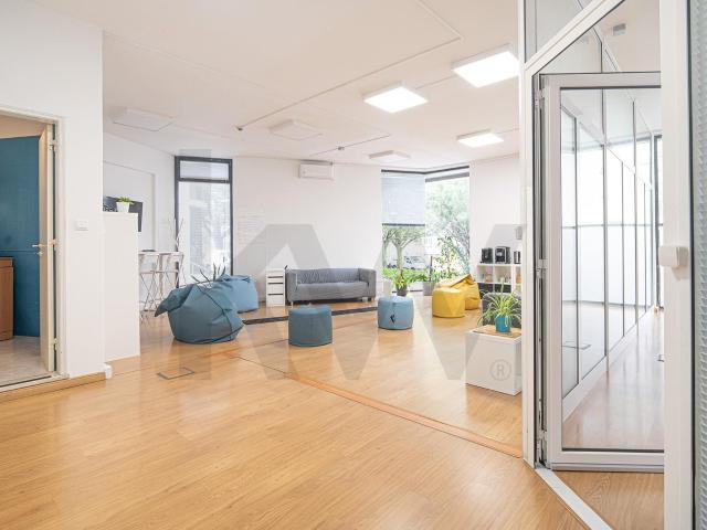 Escritório com 100 m2 em Linda a Velha, Oeiras