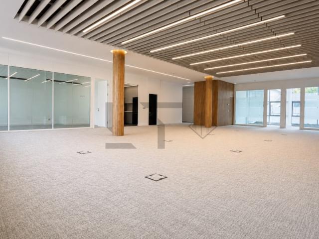 Escritório com 360 m2 para Arrendamento junto ao Starbucks no Parque das Nações, Lisboa