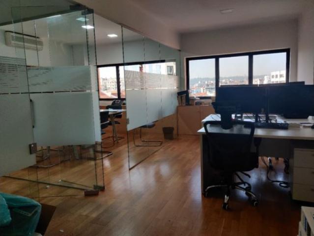 Escritório com Parqueamento Av 5 de Outubro Lisboa