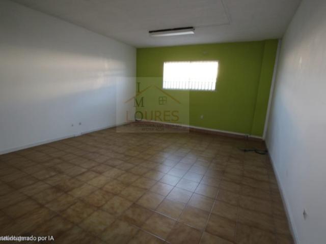 Escritório de 35 m2, junto ao Infantado, Loures