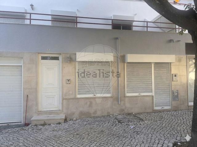 Escritório, Laranjeiro e Feijó